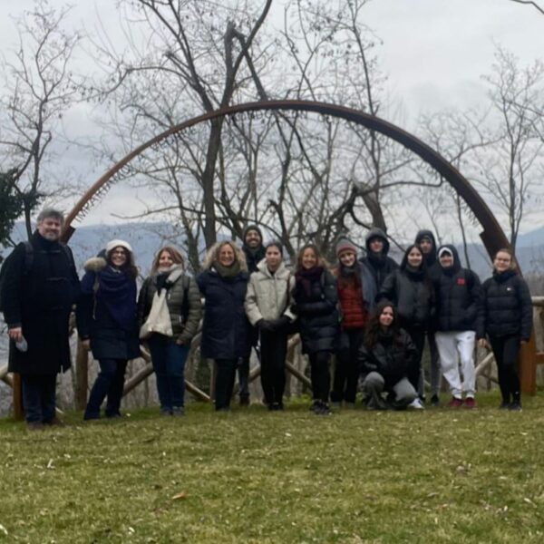 Studenti e studentesse della Catalogna in visita a Monte Sole